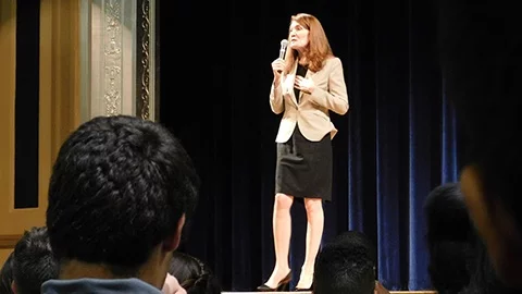 Glass Castle author Jeannette Walls at JWU