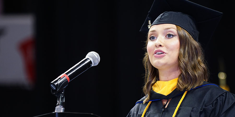 Student Commencement Speaker Kellyn Stamey '16.