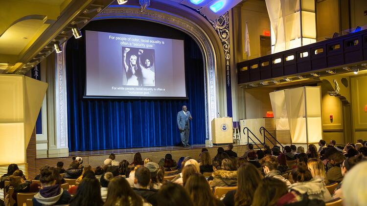 JWU students make up the audience listening to NPR's Eric Deggans. 