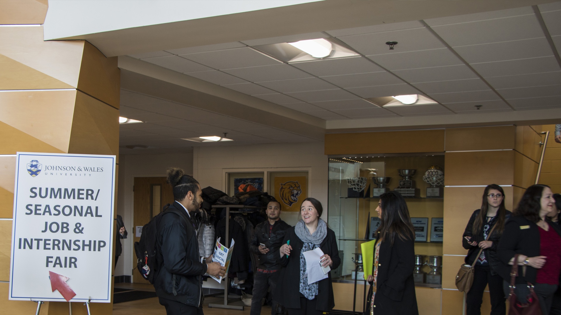 Group of JWU students registering for the summer/seasonal career fair.