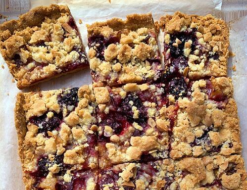 Plum blackberry crumb bars.