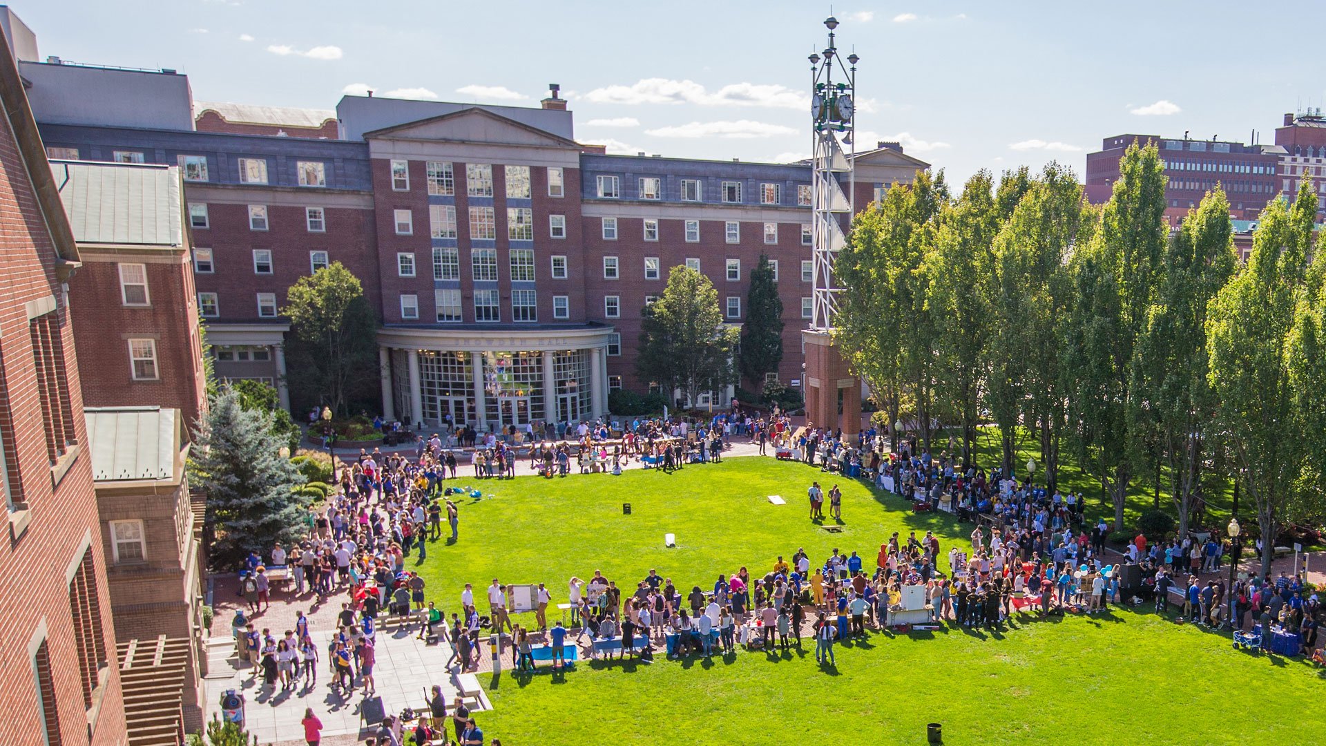 A crowded Gaebe Commons at JWU Providence.