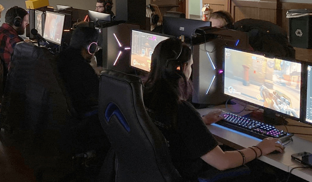 Members of JWU esports teams during practice.