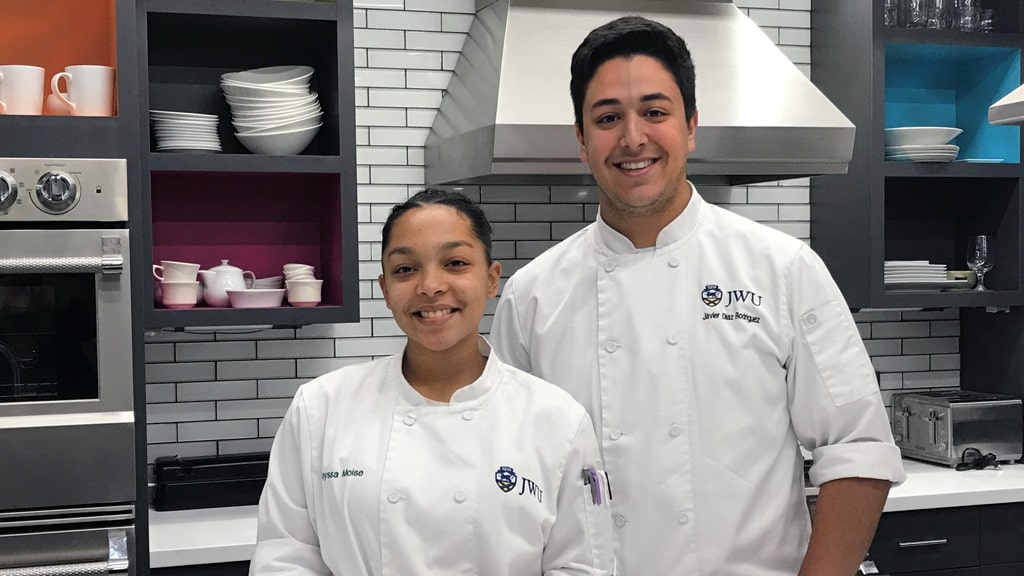 Anyssa Moise and Javier Diaz Rodriguez '23