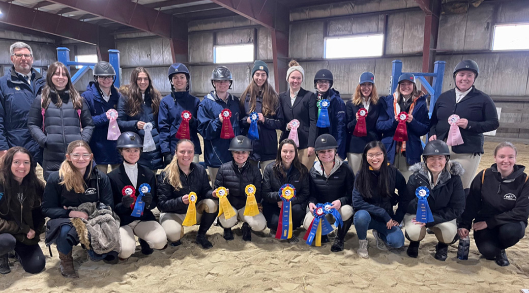 JWU IHSA team after winning a show