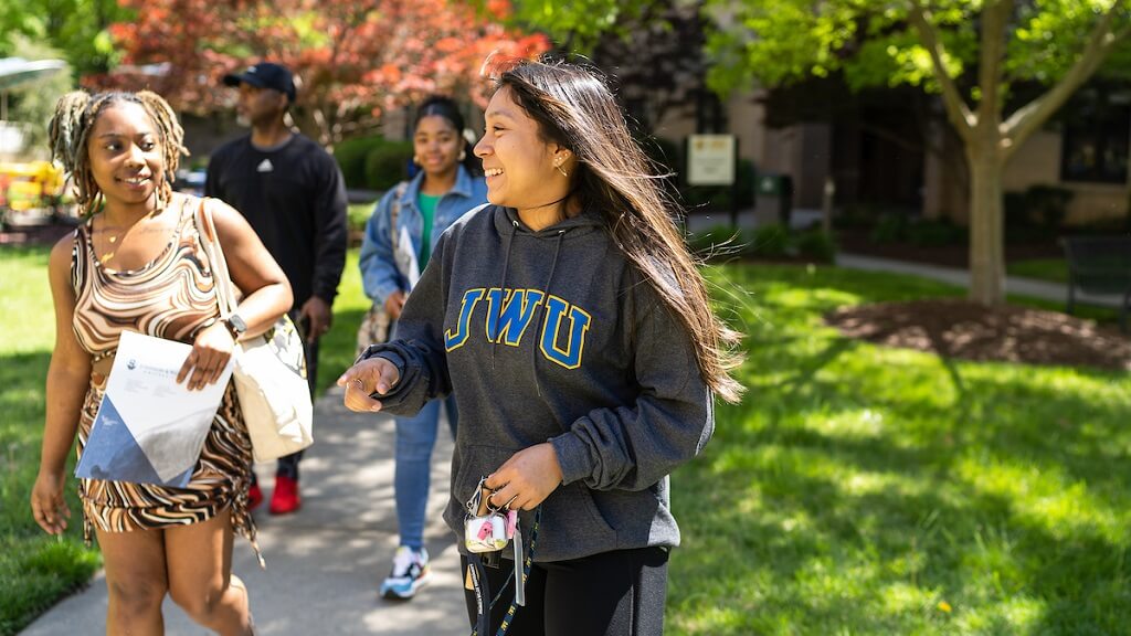 family touring JWU Charlotte Campus