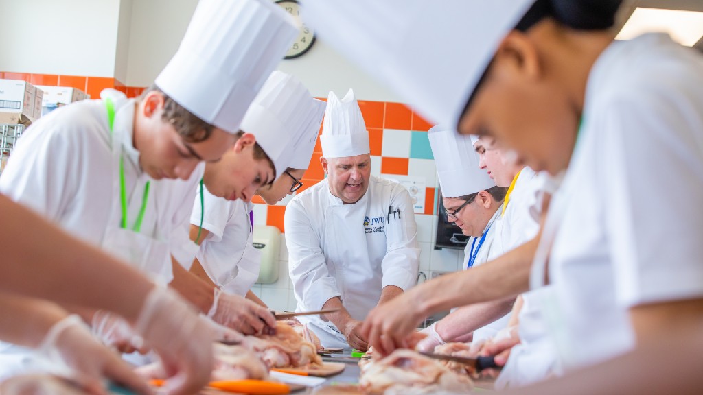 Culinary CX students in kitchen