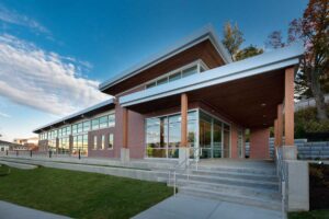 Grace Welcome Center is the anchor of the Harborside Campus, welcoming campus visitors for culinary and graduate admissions tours and info sessions.