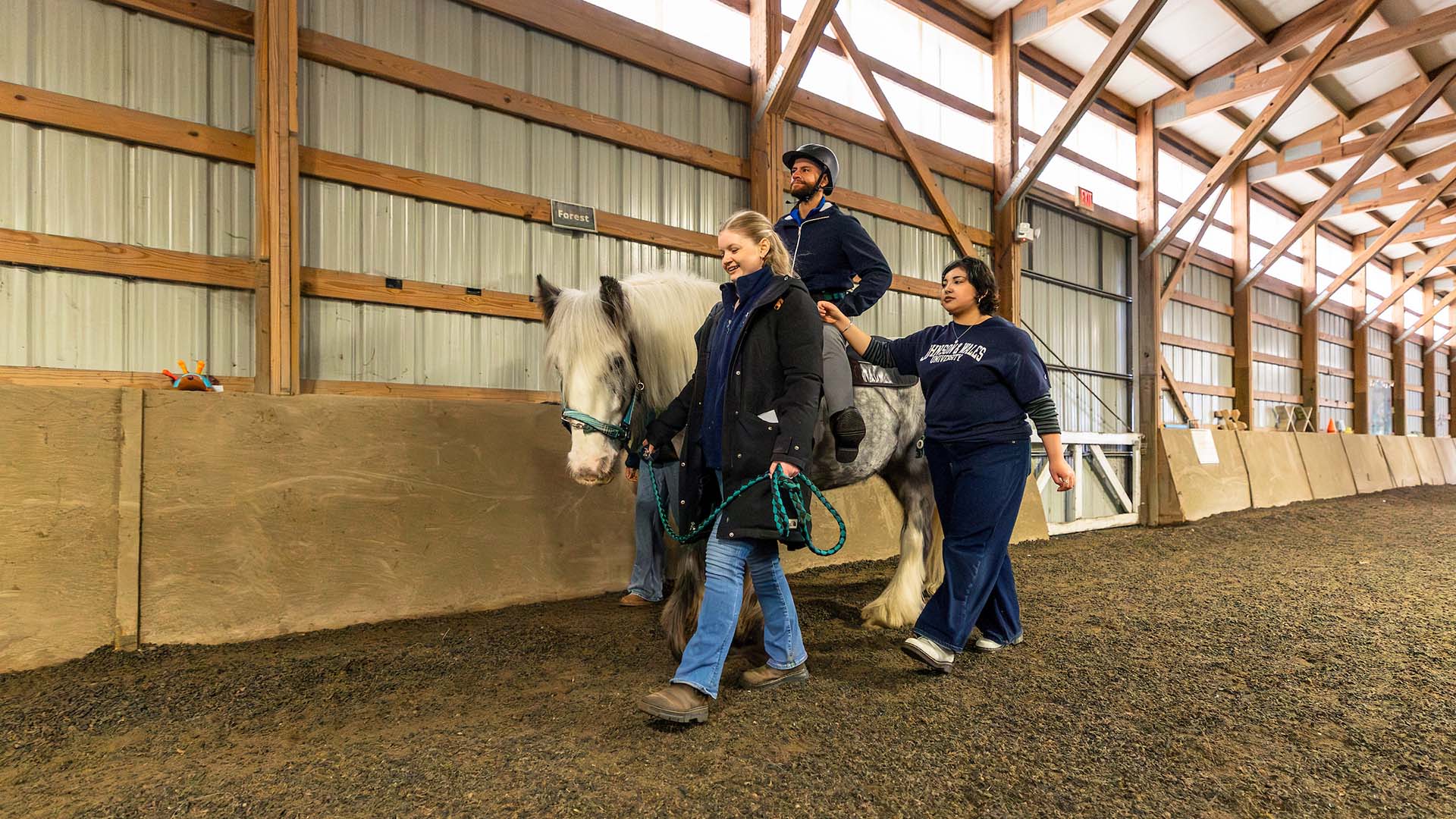 JWU Students Explore Hippotherapy Through Hands-On Trip