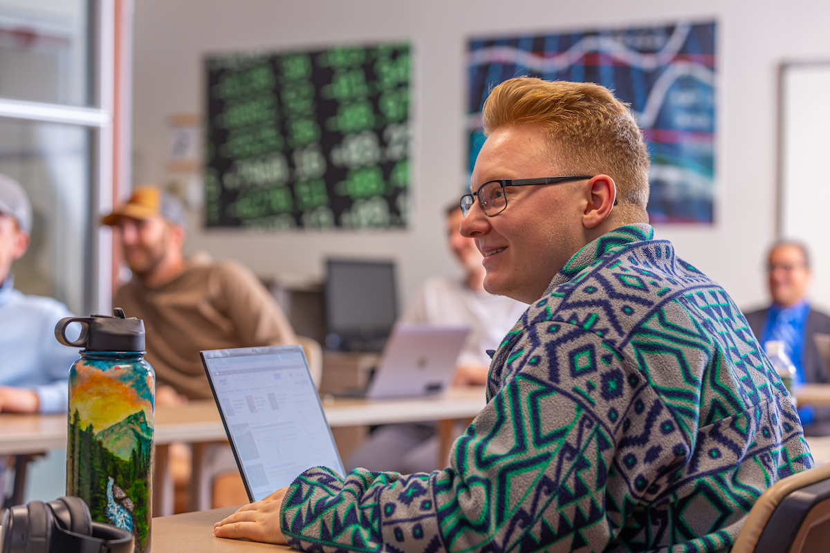 Student in finance lab 