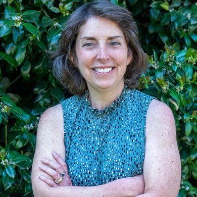 Headshot of Kelly Nevins.