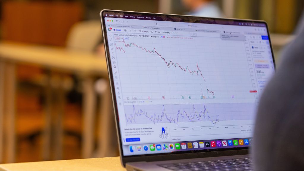 computer finance chart