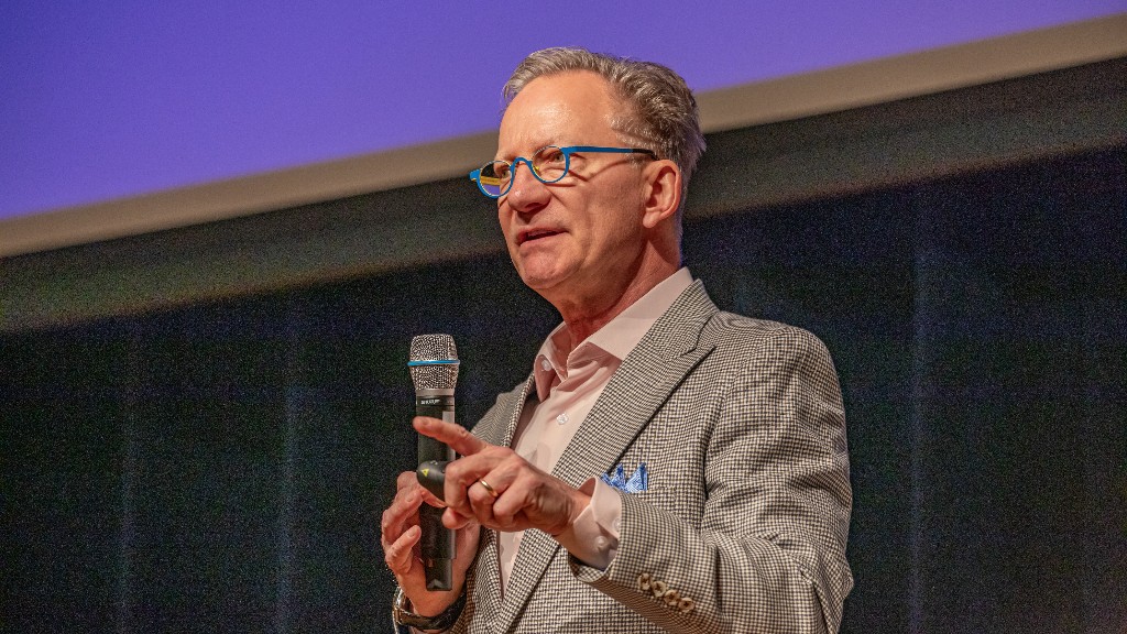 Dr. Jeff talking to the audience