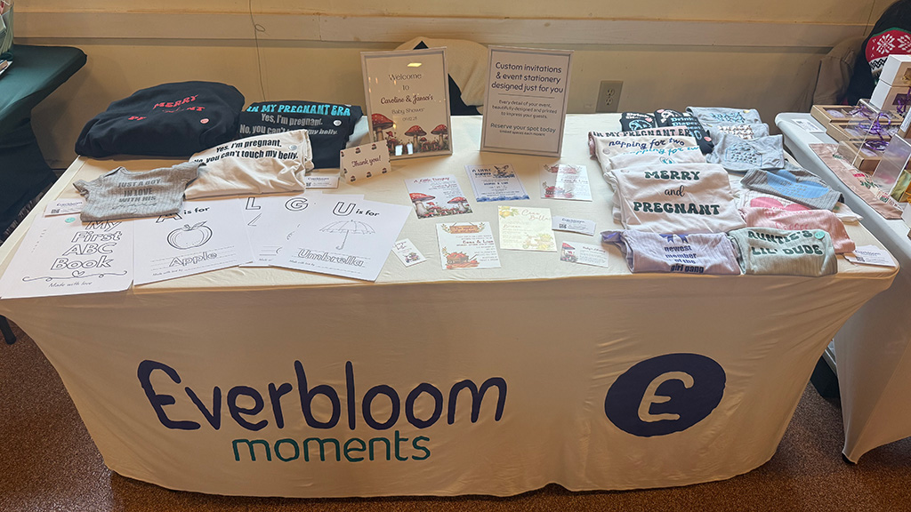 Ariana Sanabria's Everbloom Moments table