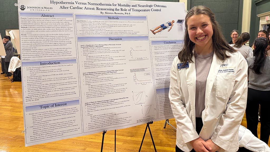 Kirsten Rewerts '26 MSPAS with her capstone poster
